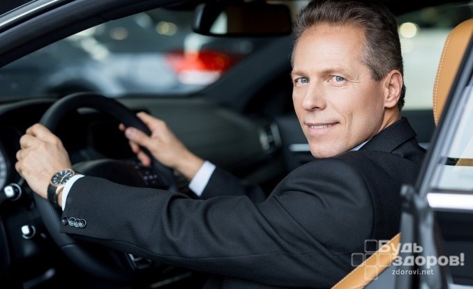 Как правильно сидеть в автомобиле: 5 основных правил